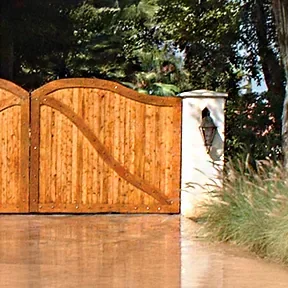 Encino wood driveway gates