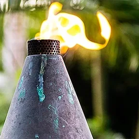 Las Flores tiki torch